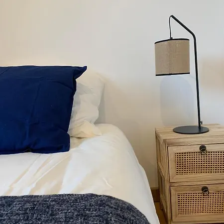 Blue Moon Апартаменты Сен-Назер